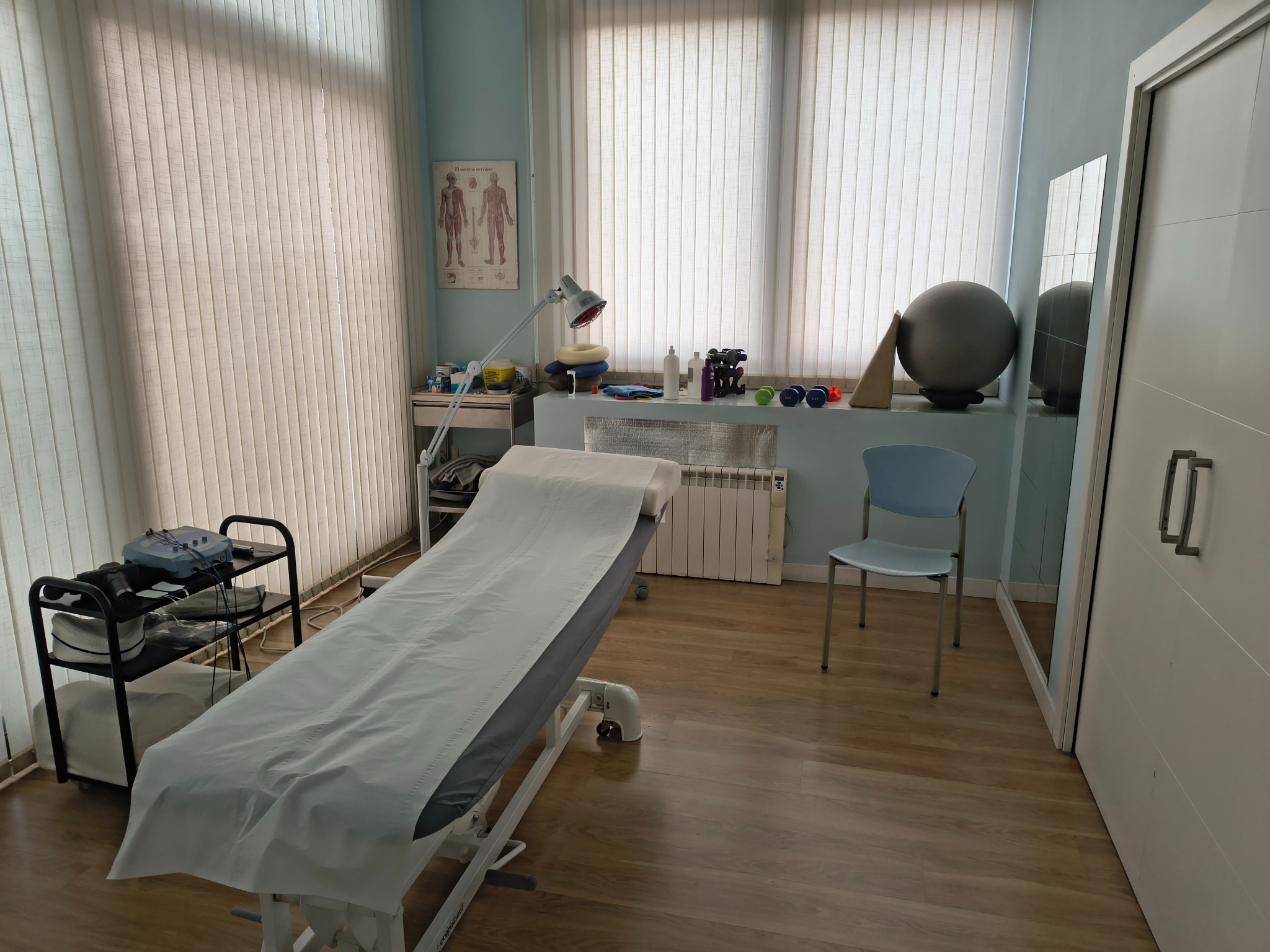 Sala de tratamiento de fisioterapia en Fisioterapia Vitalitas Zaragoza